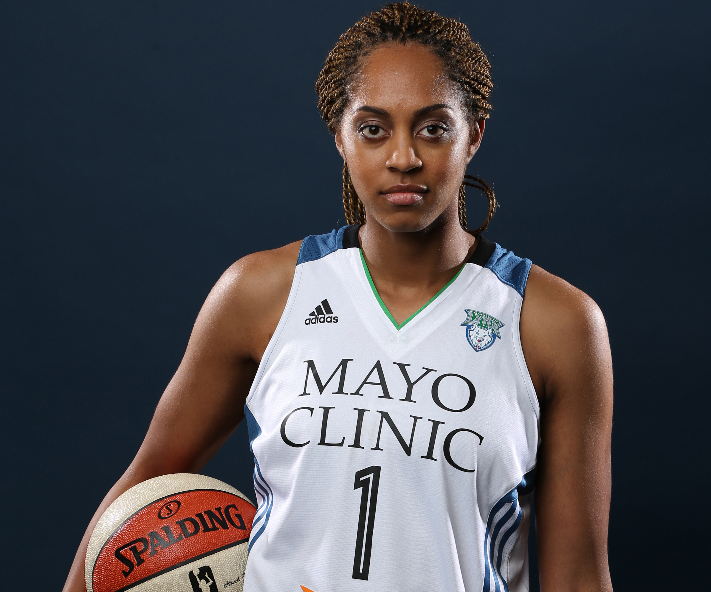 Minnesota Lynx Sign Shae Kelley